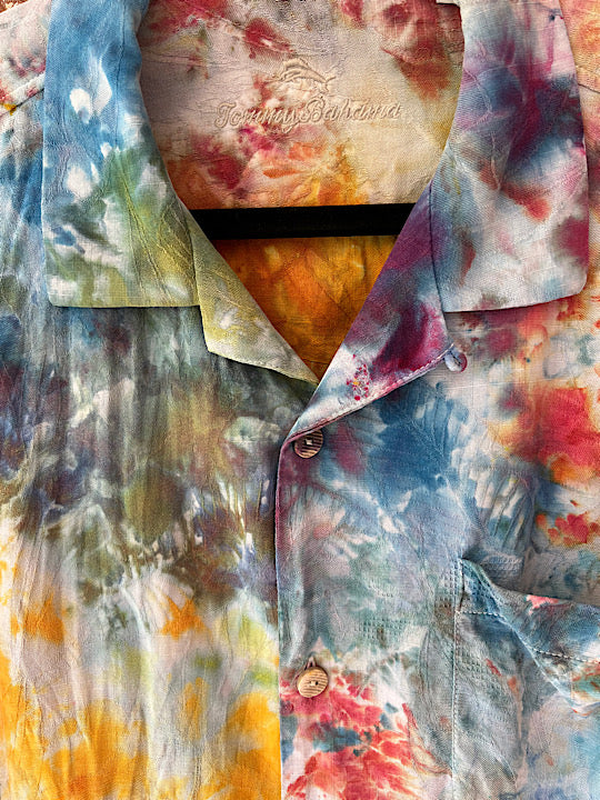 Tie Dye Short Sleeve Men's Button Down Shirt - Rainbow Silk Bloom - Large