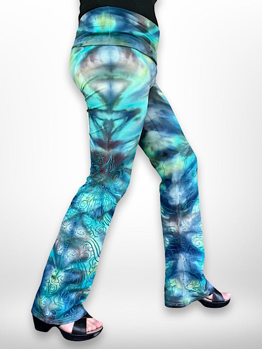 Tie Dye Boot Cut Yoga Pants - Nectar Koi - Medium