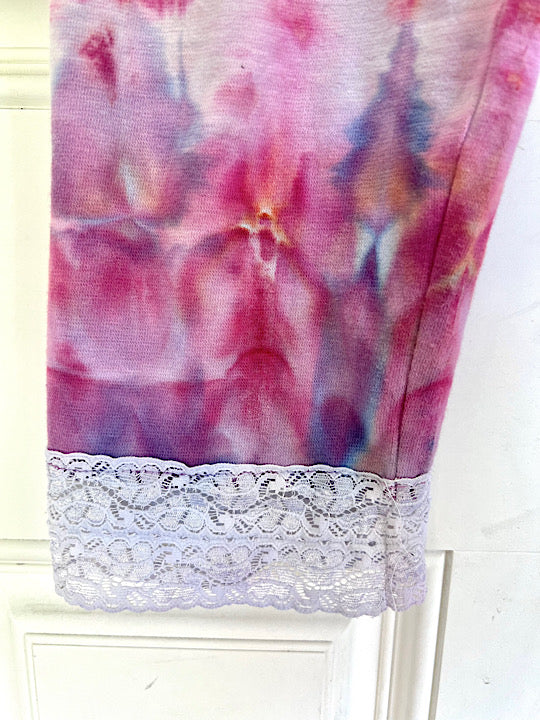 Tie Dye Capri Leggings - Lace Cuff - Large