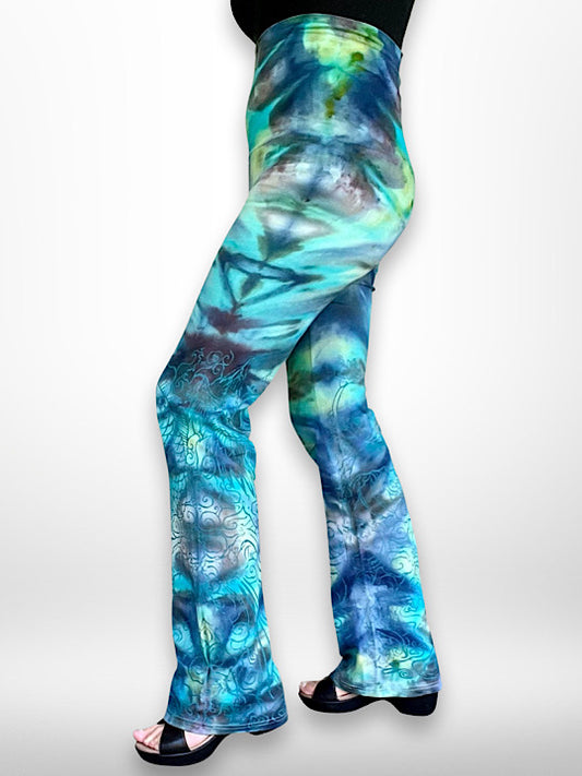 Tie Dye Boot Cut Yoga Pants - Nectar Koi - Medium